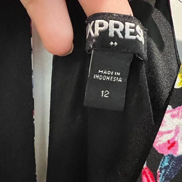 Express Black Halter Floral Romper Size 12 - Picture 8 of 9